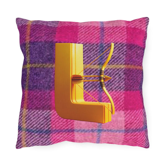 Tartan outdoor pillows: stylish patio & garden decor -